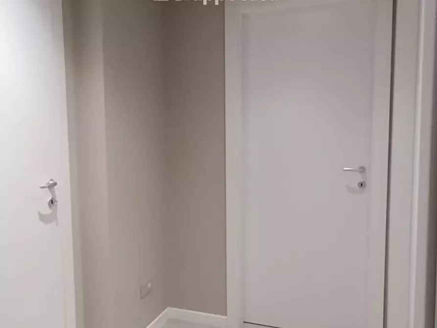 Immagine 9 di Ufficio in affitto  in Via S. Girolamo Emiliani 21 a Magenta