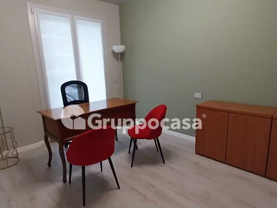 Immagine 11 di Ufficio in affitto  in Via S. Girolamo Emiliani 21 a Magenta