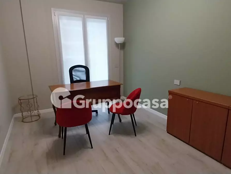 Immagine 13 di Ufficio in affitto  in Via S. Girolamo Emiliani 21 a Magenta