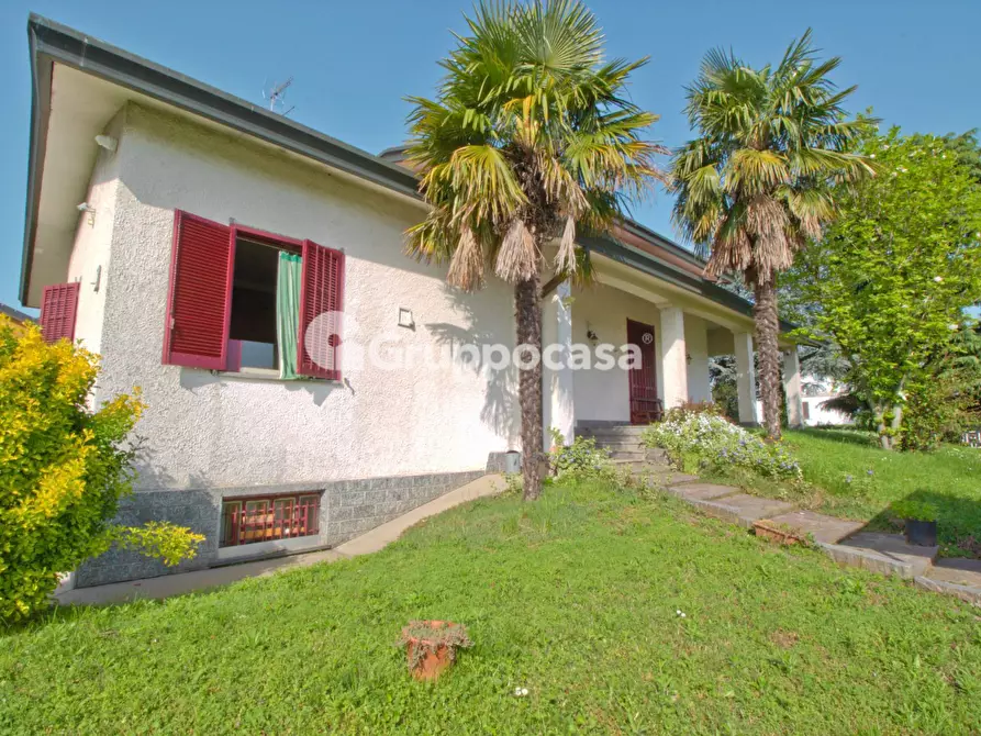 Immagine 1 di Villa in vendita  in via Don Minzoni 19 a Bernate Ticino