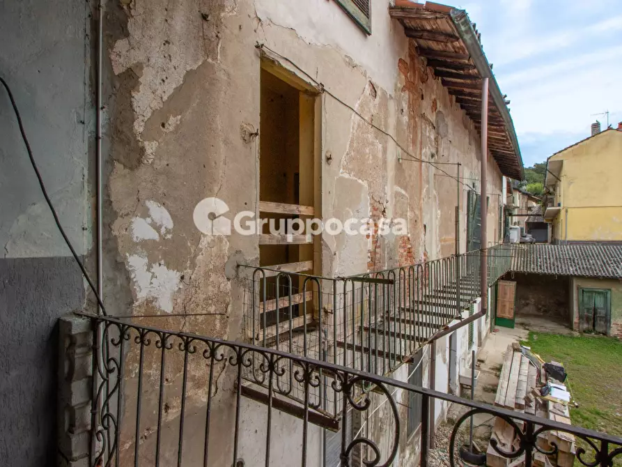 Immagine 29 di Appartamento in vendita  in via Giulini 8 a Bernate Ticino