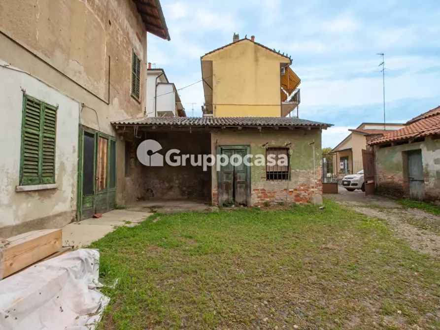 Immagine 31 di Appartamento in vendita  in via Giulini 8 a Bernate Ticino