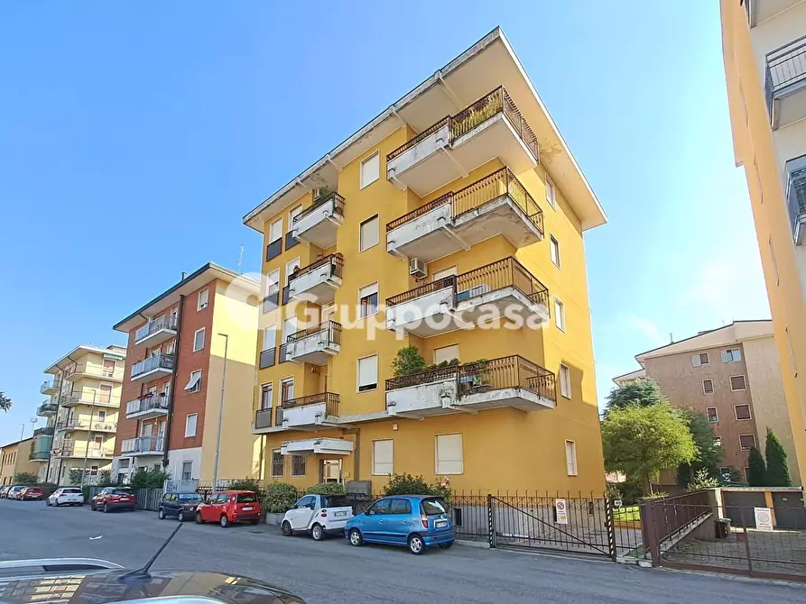 Immagine 1 di Appartamento in vendita  in Via Trieste 42 a Magenta