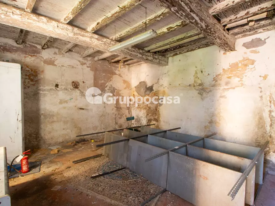 Immagine 28 di Palazzo in vendita  in via IV Giugno 35 a Magenta