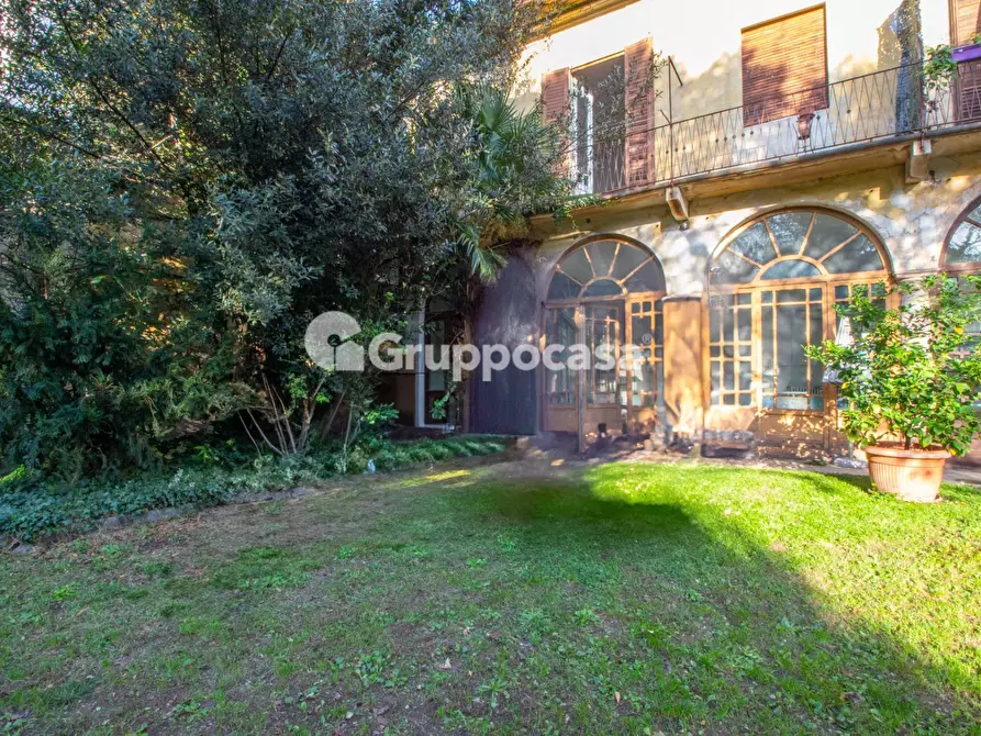 Immagine 30 di Palazzo in vendita  in via IV Giugno 35 a Magenta