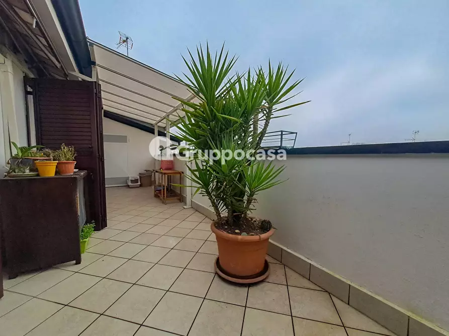 Immagine 10 di Appartamento in vendita  in via Renato Cartesio 1 a Magenta