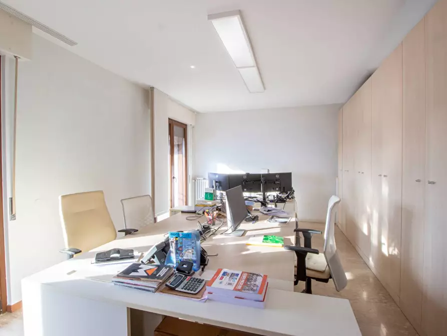 Immagine 5 di Ufficio in affitto  in Piazza Vittorio Veneto 4 a Magenta