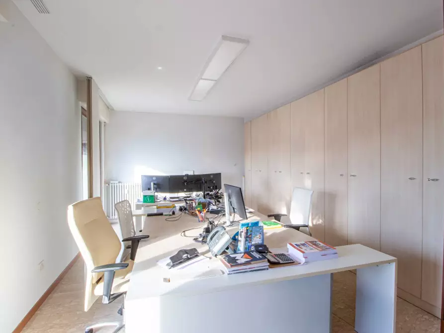 Immagine 6 di Ufficio in affitto  in Piazza Vittorio Veneto 4 a Magenta