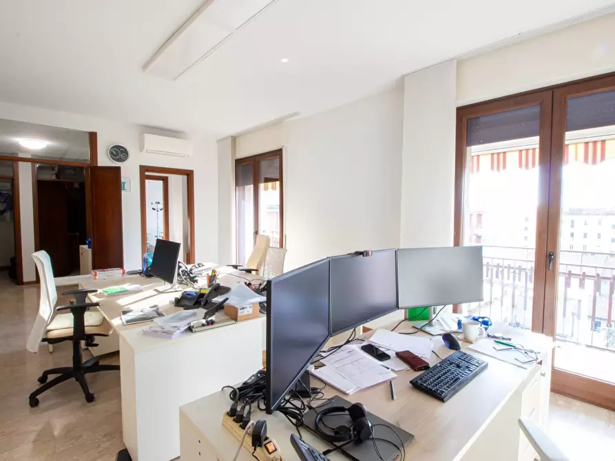 Immagine 9 di Ufficio in affitto  in Piazza Vittorio Veneto 4 a Magenta