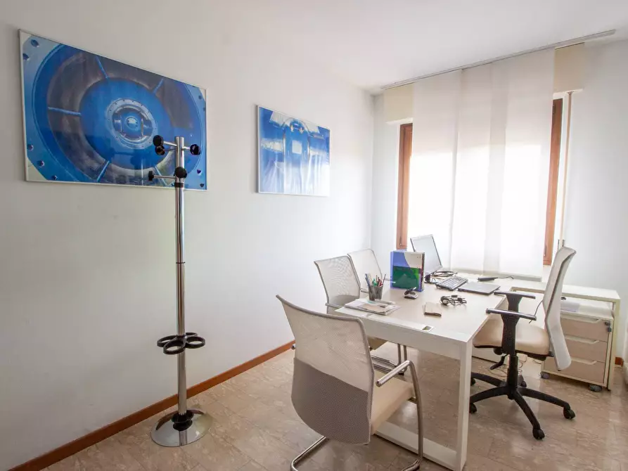 Immagine 21 di Ufficio in affitto  in Piazza Vittorio Veneto 4 a Magenta