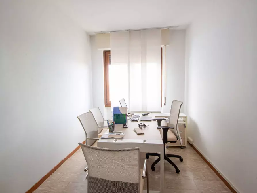 Immagine 19 di Ufficio in affitto  in Piazza Vittorio Veneto 4 a Magenta