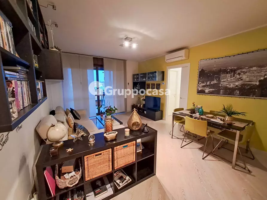 Immagine 2 di Appartamento in vendita  in via piave 9 a Magenta