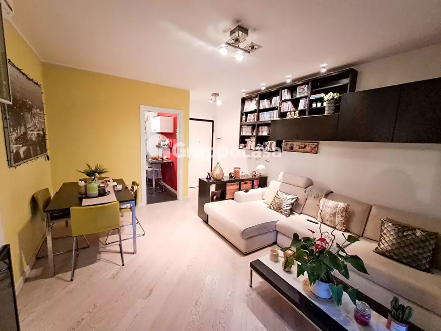 Immagine 4 di Appartamento in vendita  in via piave 9 a Magenta