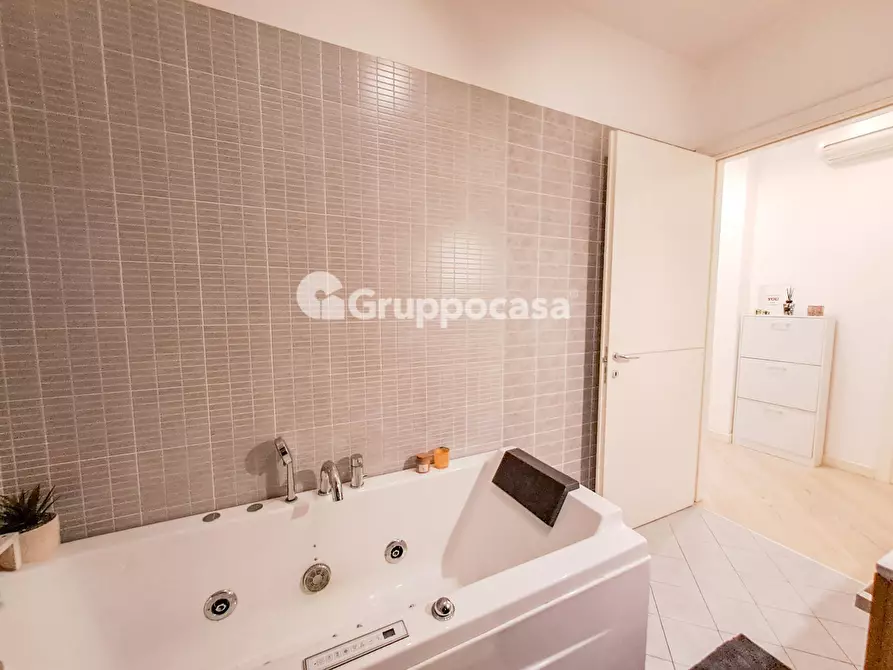 Immagine 23 di Appartamento in vendita  in via piave 9 a Magenta