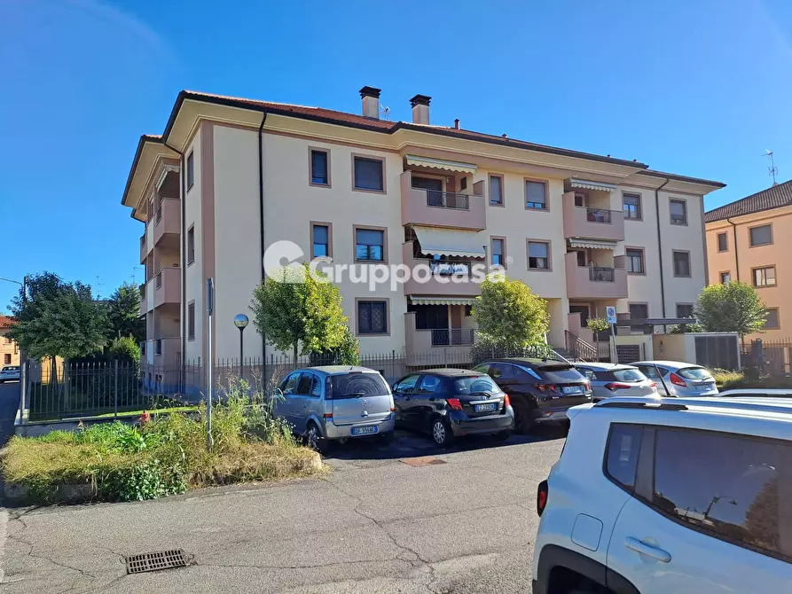 Immagine 30 di Appartamento in vendita  in via piave 9 a Magenta