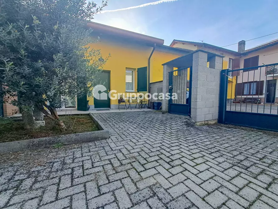 Immagine 18 di Appartamento in vendita  in via manzoni 1 a Bernate Ticino