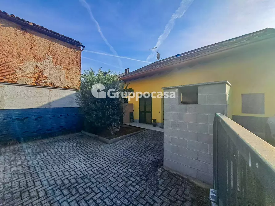 Immagine 2 di Appartamento in vendita  in via manzoni 1 a Bernate Ticino