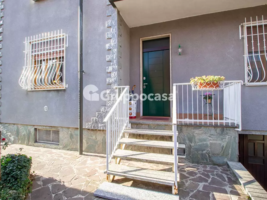 Immagine 2 di Casa semindipendente in vendita  in Via Leopardi a Magenta