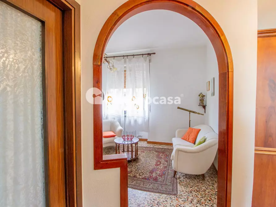 Immagine 4 di Casa semindipendente in vendita  in Via Leopardi a Magenta