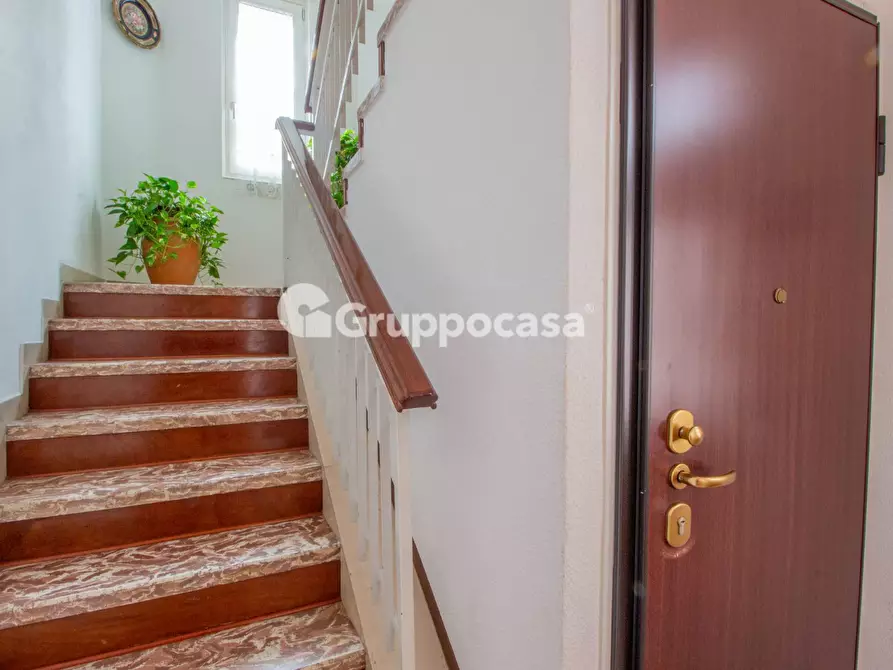 Immagine 11 di Casa semindipendente in vendita  in Via Leopardi a Magenta