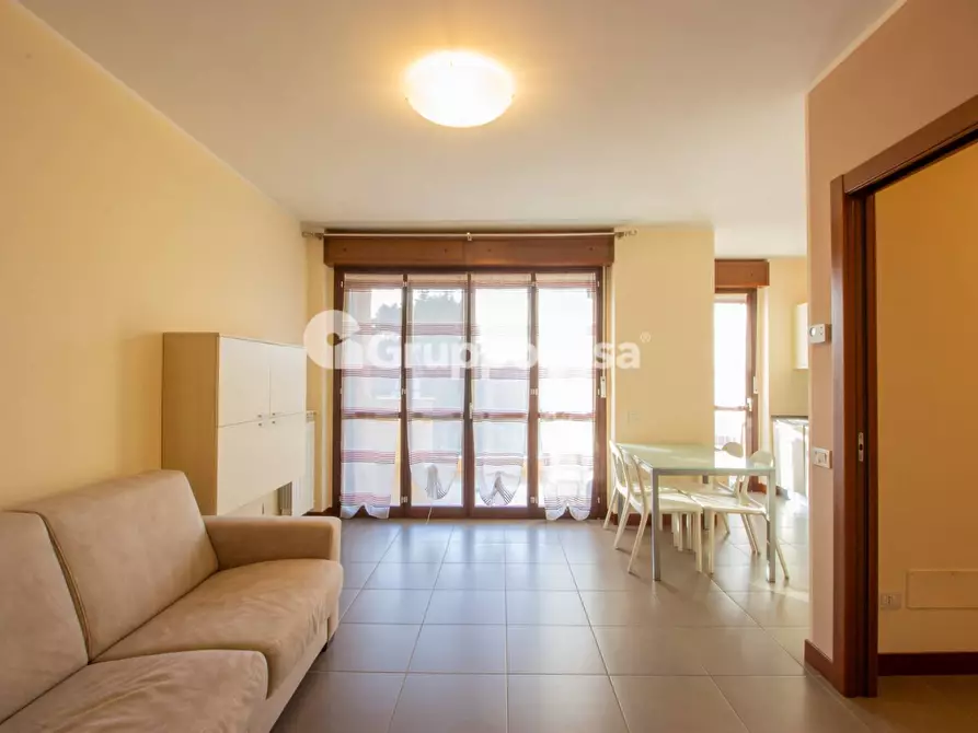 Immagine 3 di Appartamento in vendita  in Via Papa Giovanni Paolo II 11 a Magenta