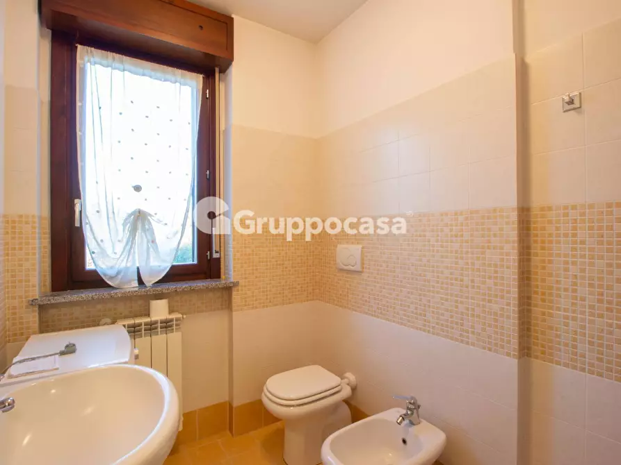 Immagine 18 di Appartamento in vendita  in Via Papa Giovanni Paolo II 11 a Magenta