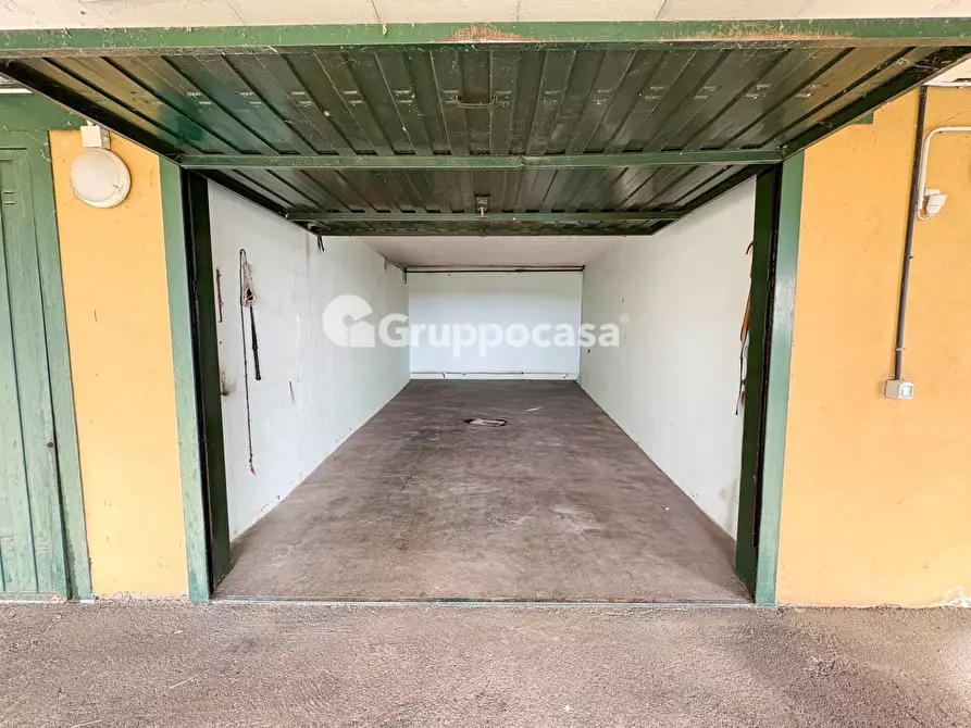 Immagine 32 di Appartamento in vendita  in Via G. Giulini 25 a Bernate Ticino