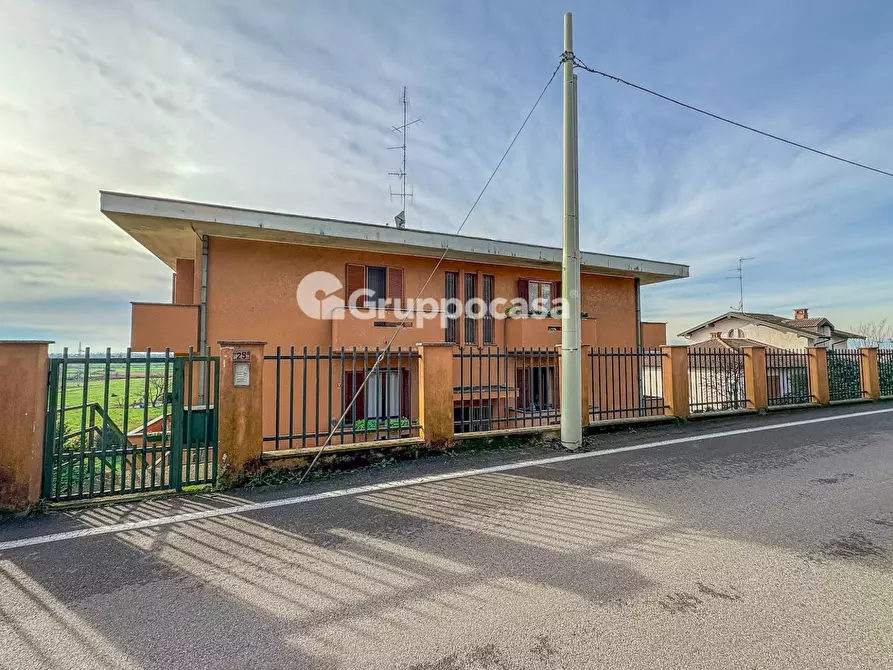 Immagine 2 di Appartamento in vendita  in Via G. Giulini 25 a Bernate Ticino