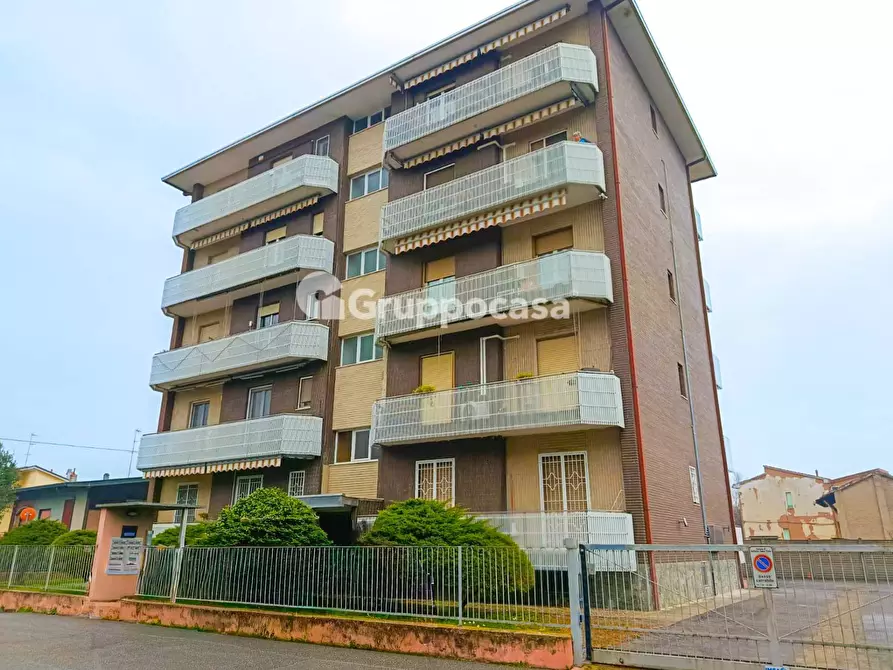 Immagine 26 di Appartamento in affitto  in Via F.lli Bandiera 1 a Bernate Ticino