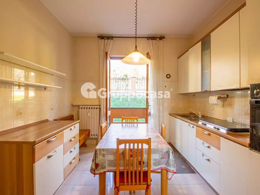 Immagine 14 di Appartamento in vendita  in Via G. Giulini 25 a Bernate Ticino