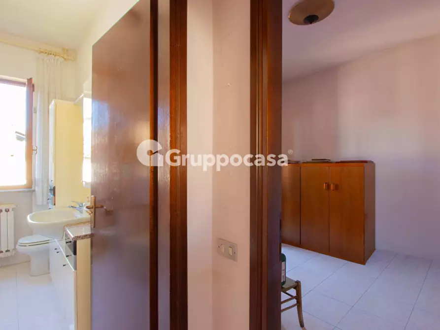 Immagine 22 di Appartamento in vendita  in Via G. Giulini 25 a Bernate Ticino