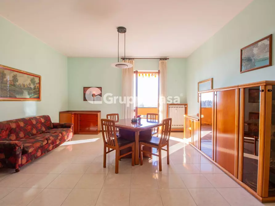 Immagine 4 di Appartamento in vendita  in Via G. Giulini 25 a Bernate Ticino