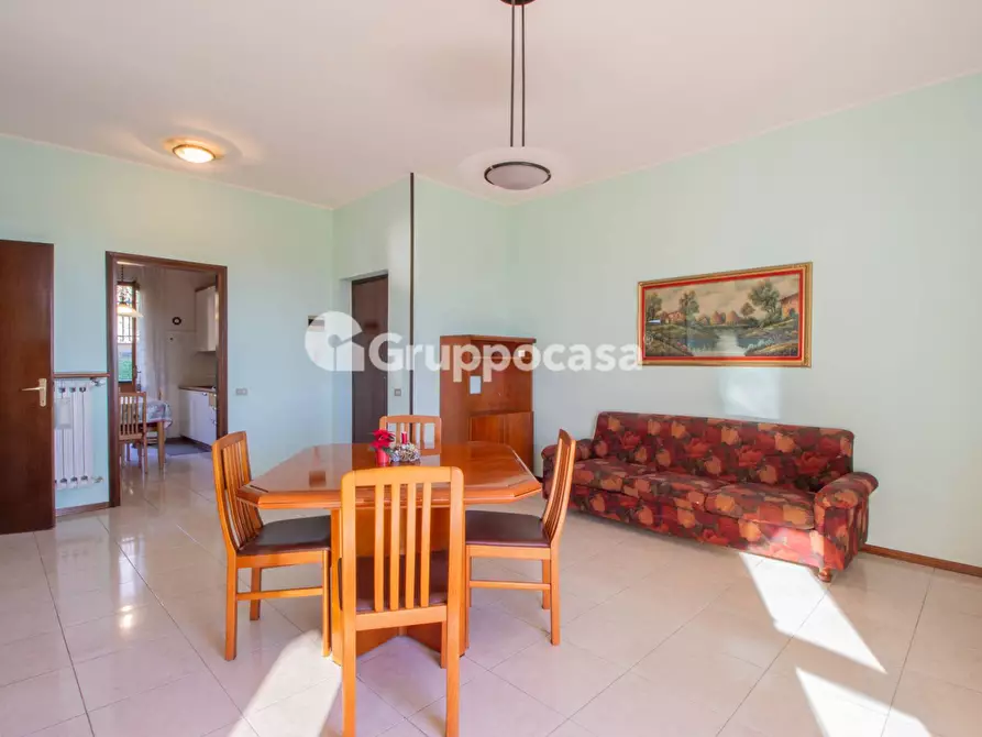 Immagine 7 di Appartamento in vendita  in Via G. Giulini 25 a Bernate Ticino