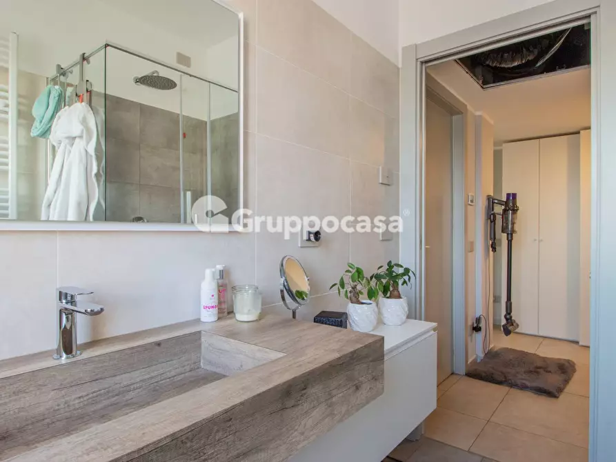 Immagine 15 di Appartamento in vendita  in Via Teano 7 a Magenta