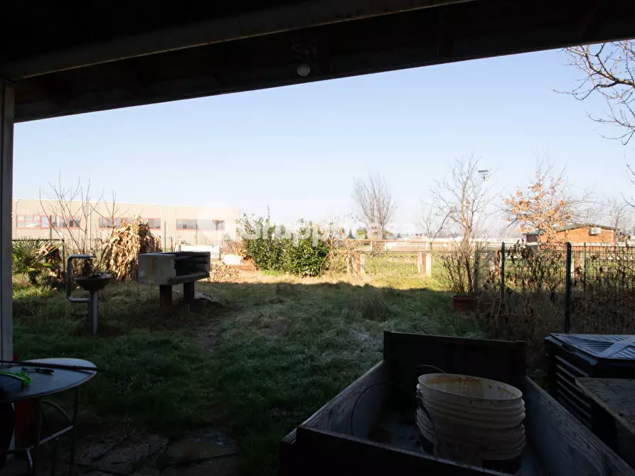 Immagine 29 di Casa semindipendente in vendita  in Cascina Moroni 8 a Bernate Ticino