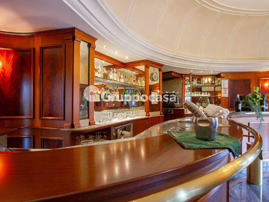 Immagine 4 di Palazzo in vendita  in Via A. Volta 3 a Bernate Ticino