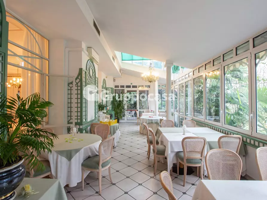 Immagine 14 di Palazzo in vendita  in Via A. Volta 3 a Bernate Ticino