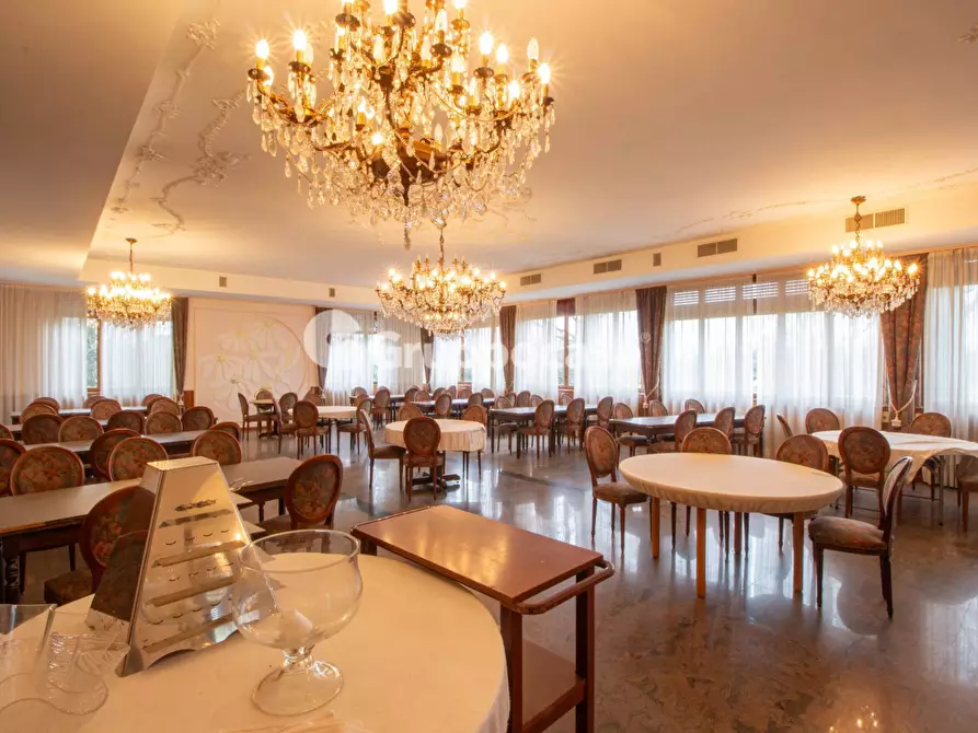 Immagine 20 di Palazzo in vendita  in Via A. Volta 3 a Bernate Ticino