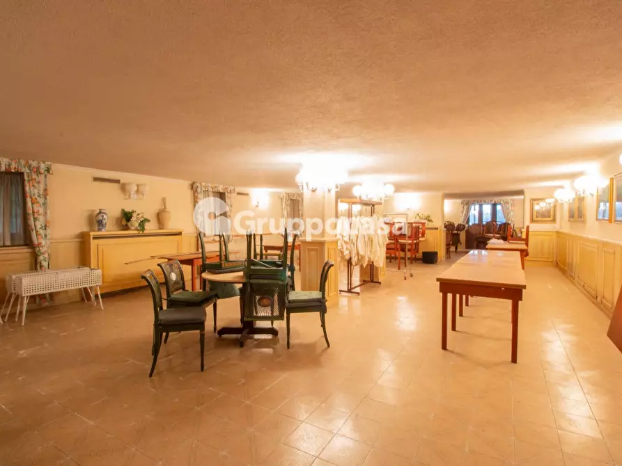 Immagine 26 di Palazzo in vendita  in Via A. Volta 3 a Bernate Ticino