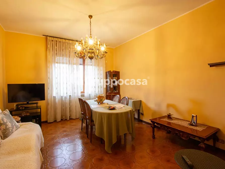 Immagine 31 di Palazzo in vendita  in Via A. Volta 3 a Bernate Ticino