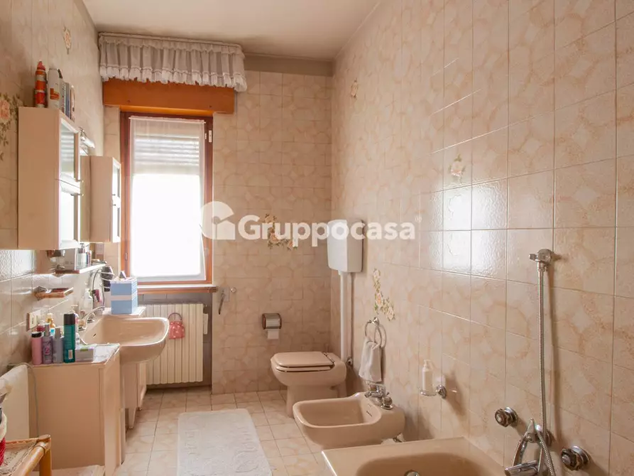 Immagine 42 di Palazzo in vendita  in Via A. Volta 3 a Bernate Ticino