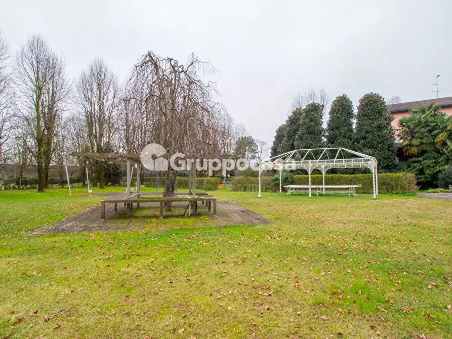 Immagine 50 di Palazzo in vendita  in Via A. Volta 3 a Bernate Ticino