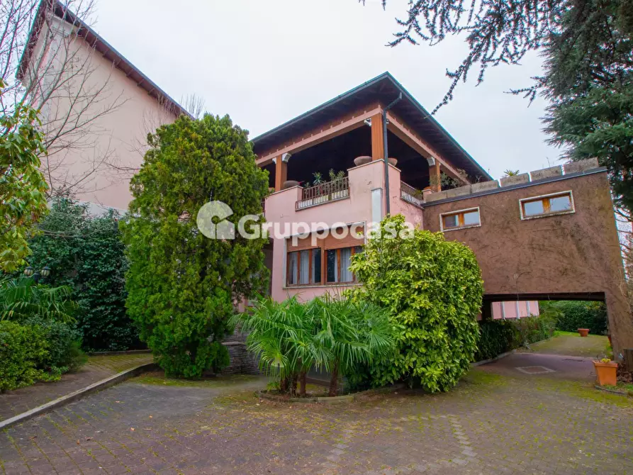 Immagine 57 di Palazzo in vendita  in Via A. Volta 3 a Bernate Ticino