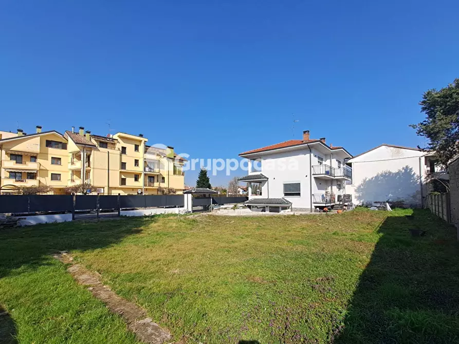 Immagine 35 di Villa in vendita  in Via Citterio 5 a Bernate Ticino