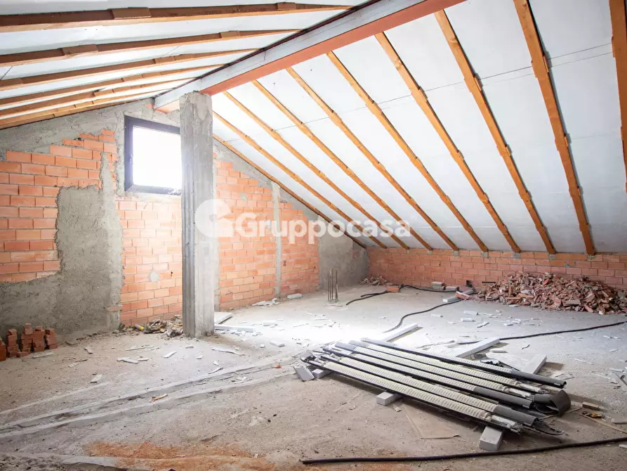 Immagine 22 di Locale commerciale in vendita  in via espinasse 90 a Magenta