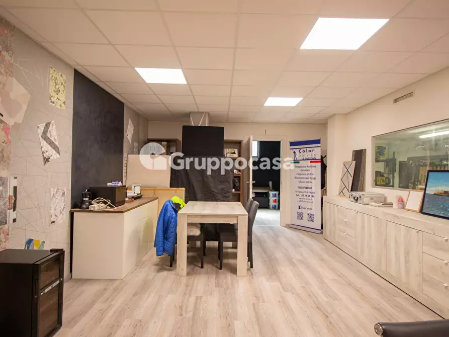 Immagine 20 di Locale commerciale in vendita  in via espinasse 90 a Magenta