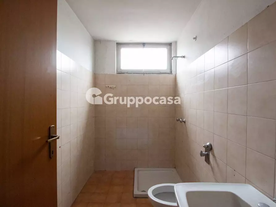 Immagine 9 di Capannone industriale in vendita  in Via Papa Giovanni XXIII 3 a Bernate Ticino