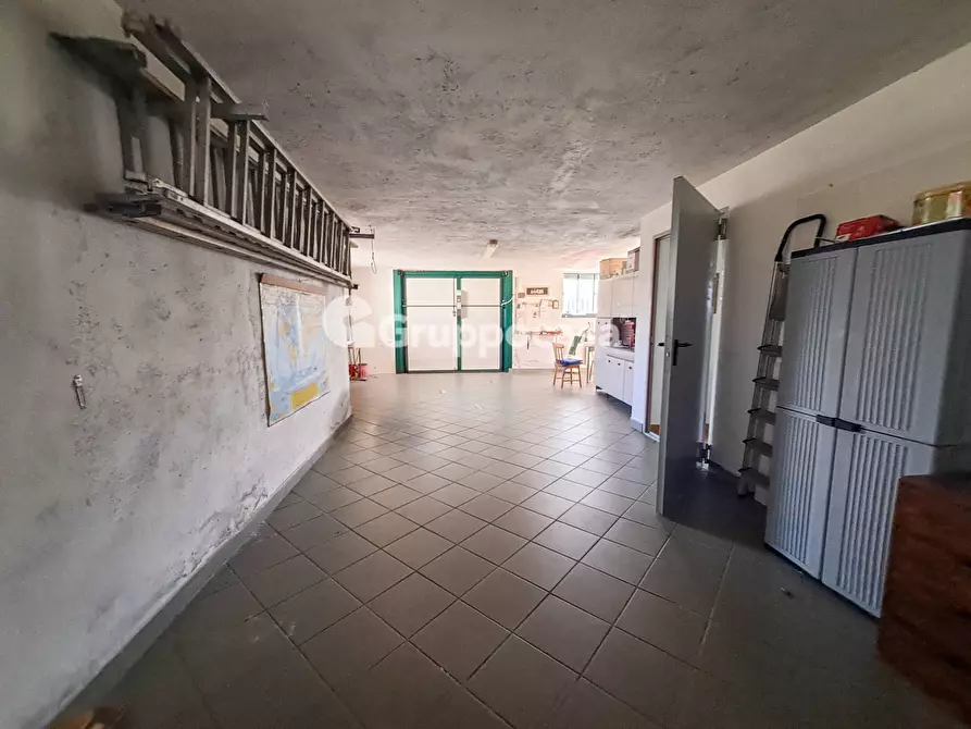 Immagine 25 di Villa in vendita  in Strada Robecco 10 a Magenta