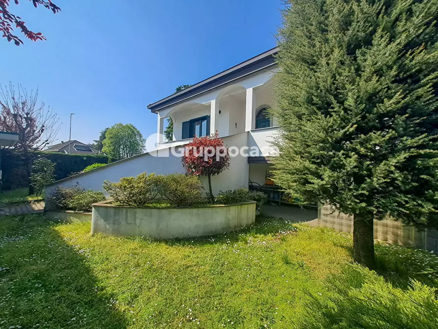 Immagine 34 di Villa in vendita  in Strada Robecco 10 a Magenta