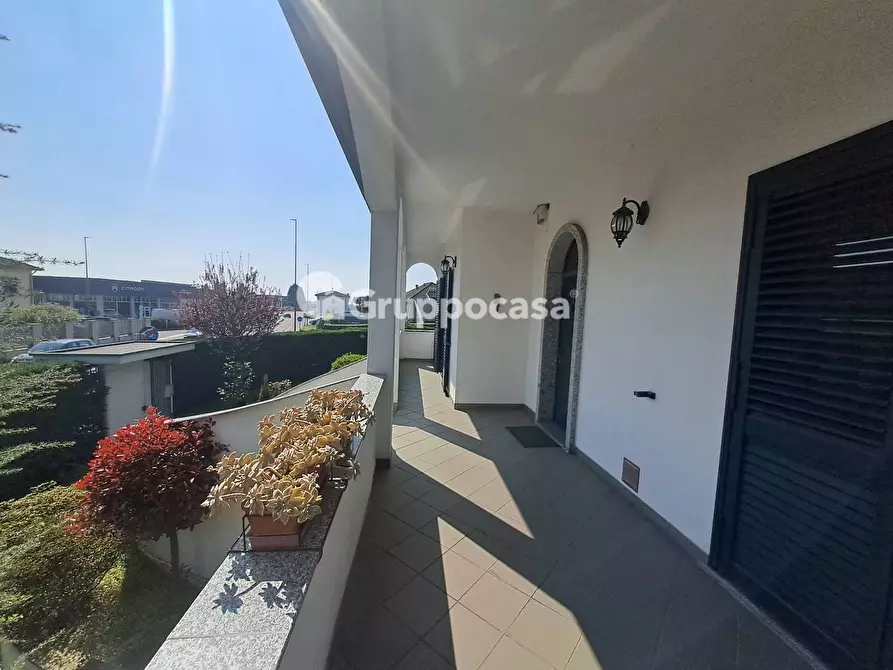 Immagine 11 di Villa in vendita  in Strada Robecco 10 a Magenta